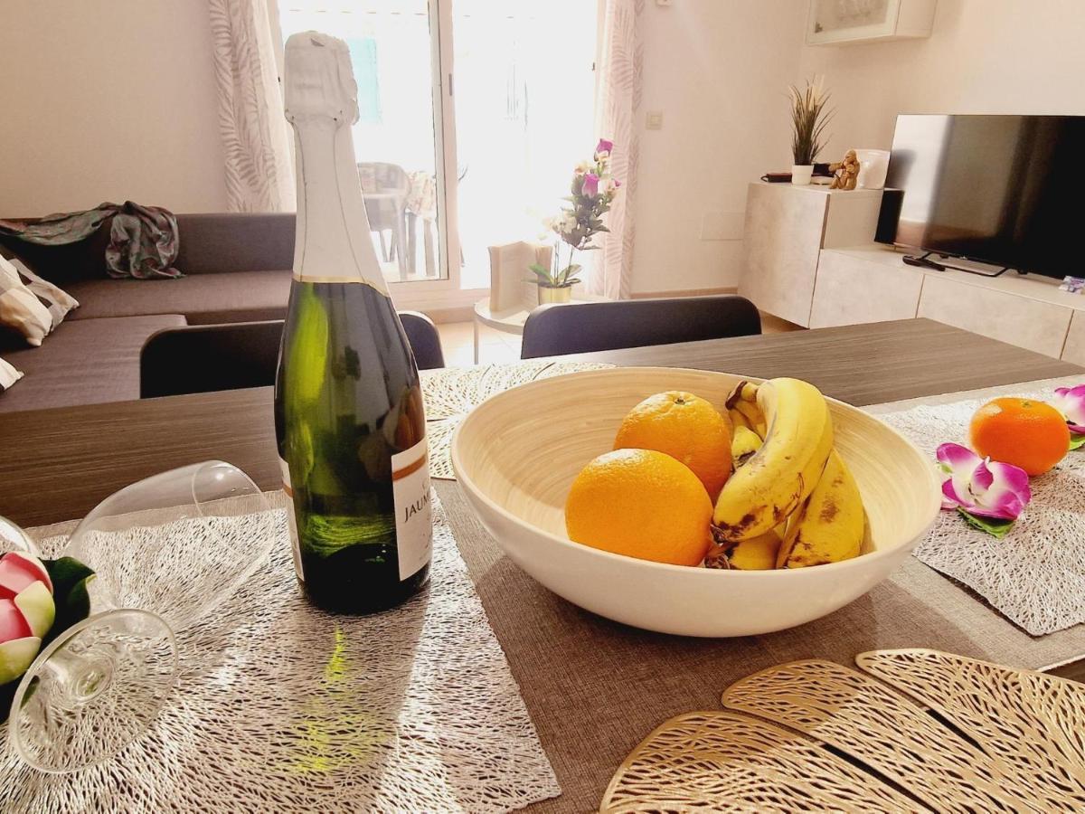 Precious 3 Bedroom, Oasis De Fanabe Wifi Free アデヘ エクステリア 写真