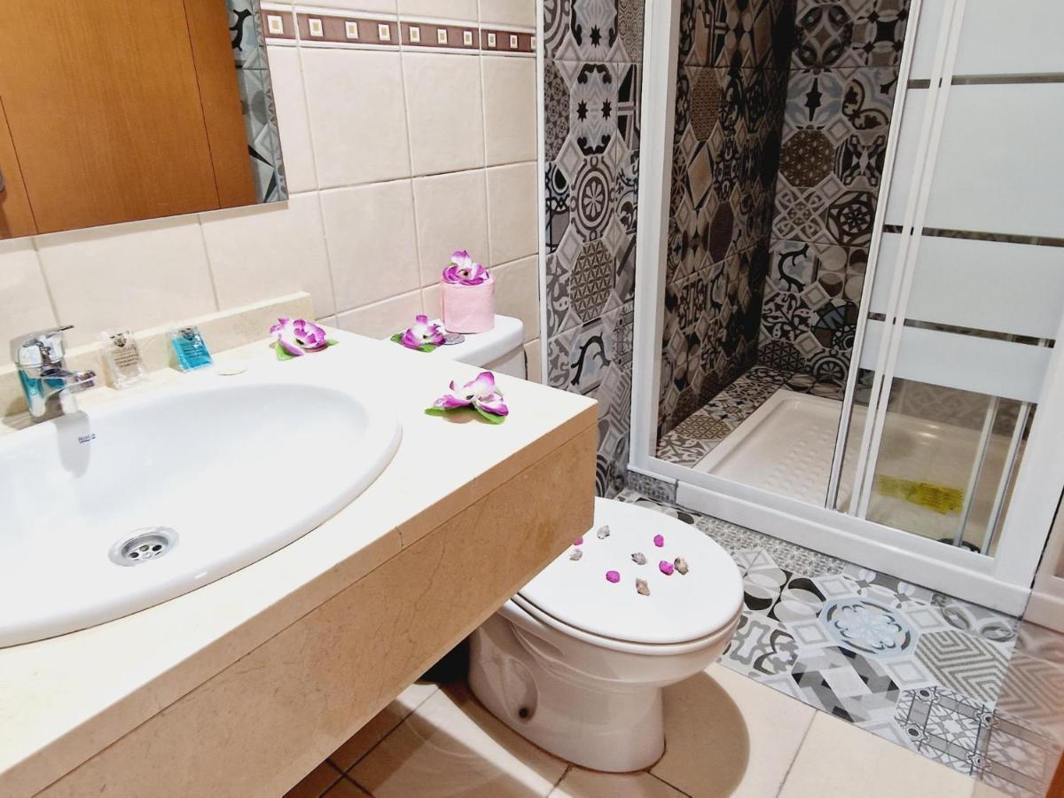 Precious 3 Bedroom, Oasis De Fanabe Wifi Free アデヘ エクステリア 写真