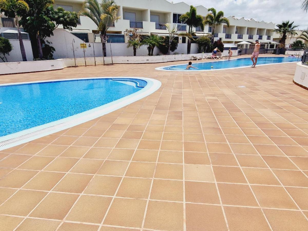 Precious 3 Bedroom, Oasis De Fanabe Wifi Free アデヘ エクステリア 写真